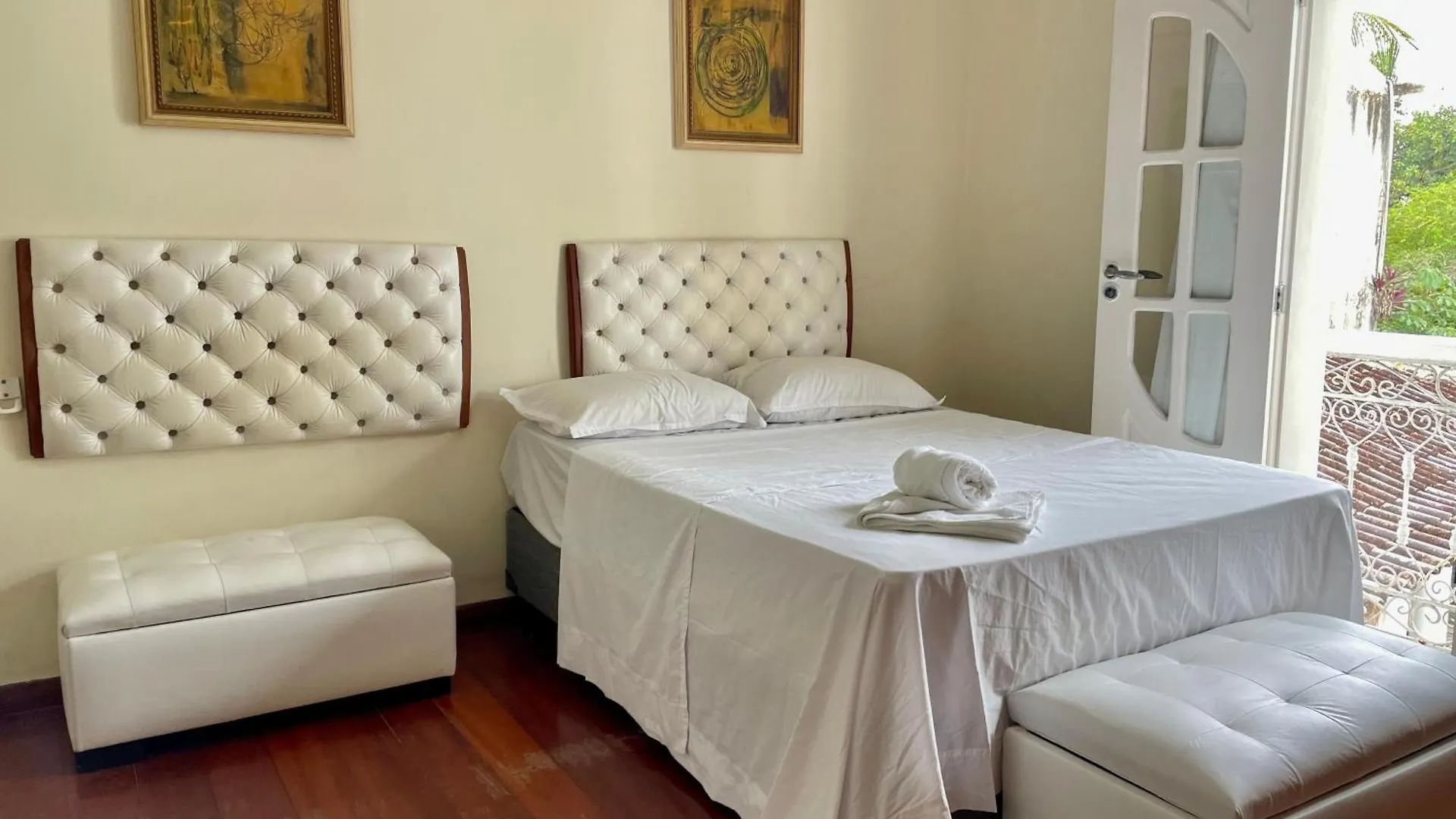 Homestay Pousada Casa Branca Brasil - 100 M Da Passarela Do Alcool Porto Seguro Brazil